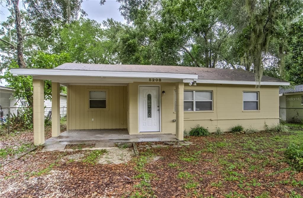 8208 N 18TH STREET TAMPA, FL 33604