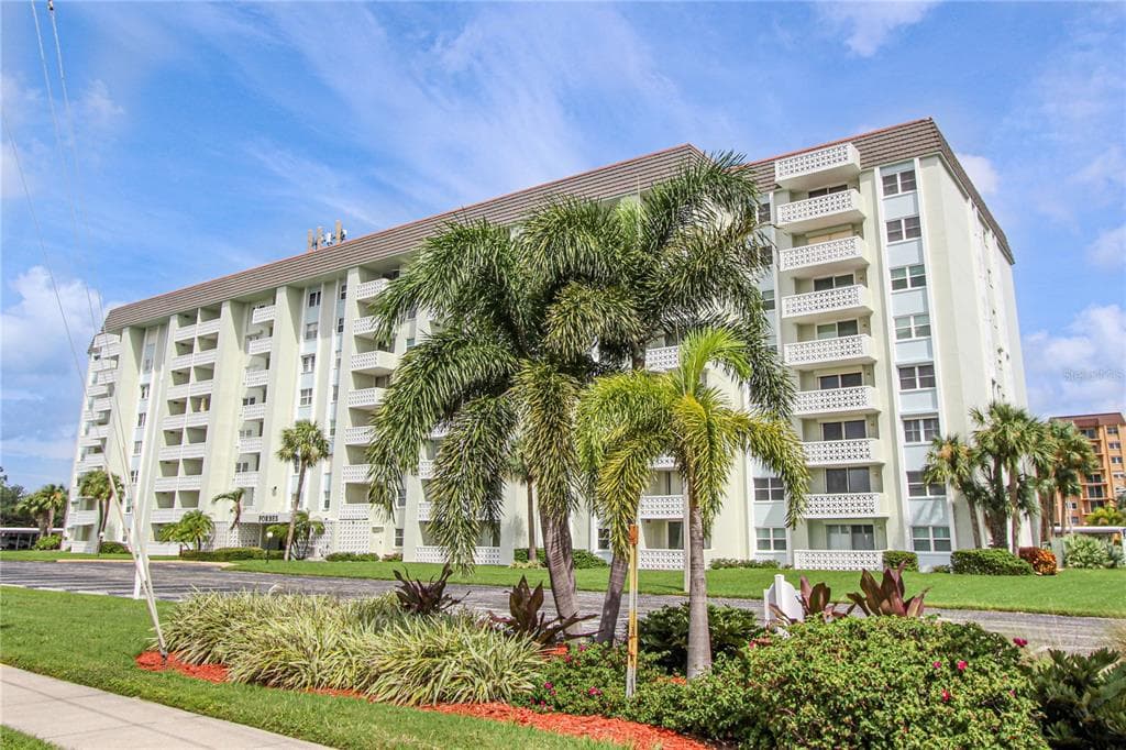 9 FORBES PLACE UNIT 104 DUNEDIN, FL 34698