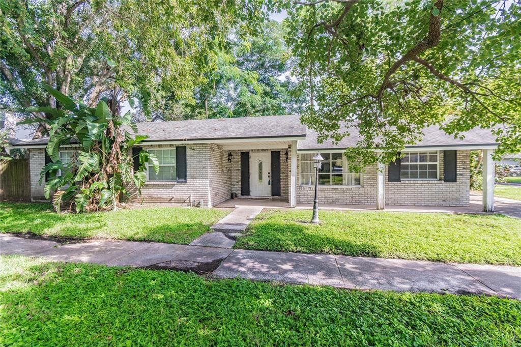 7019 S WEST SHORE BOULEVARD TAMPA, FL 33616