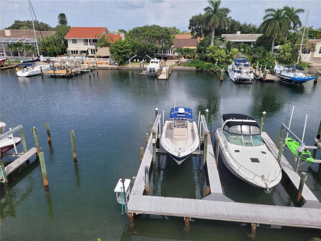 1109 PINELLAS BAYWAY S UNIT 101 TIERRA VERDE, FL 33715