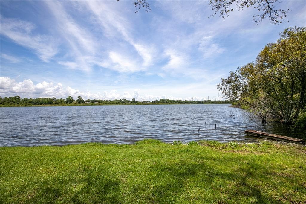 3903 LAKE SHORE DRIVE PALM HARBOR, FL 34684