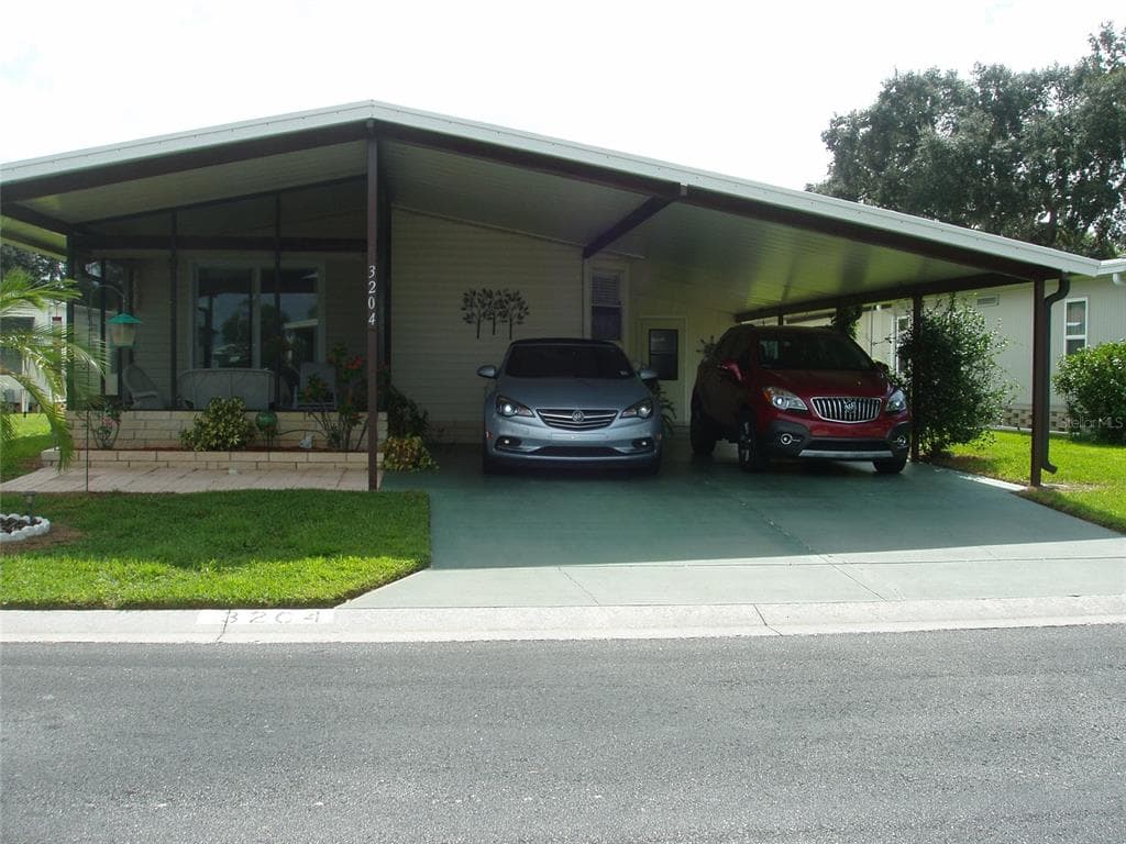 3204 GREAT OAK STREET WESLEY CHAPEL, FL 33543