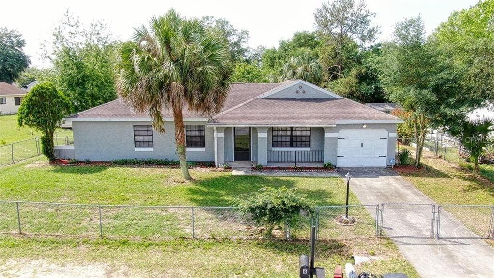 5 HICKORY TRACK PASS OCALA, FL 34472
