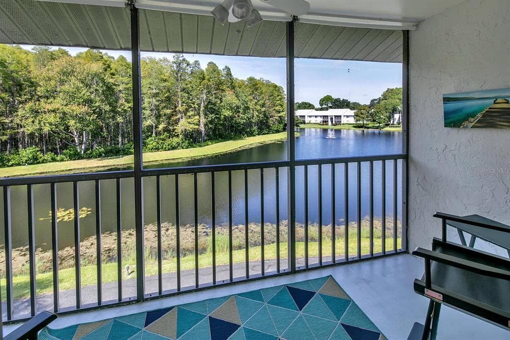 1353 PINE RIDGE CIRCLE E UNIT F3 TARPON SPRINGS, FL 34688