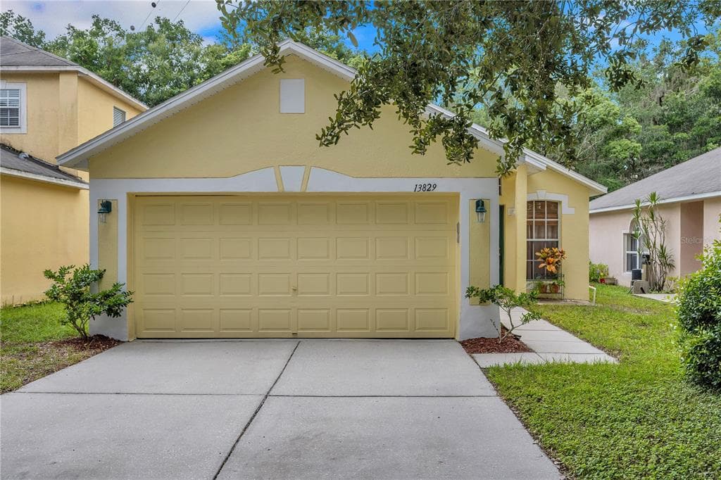 13829 GENTLE WOODS AVENUE RIVERVIEW, FL 33569