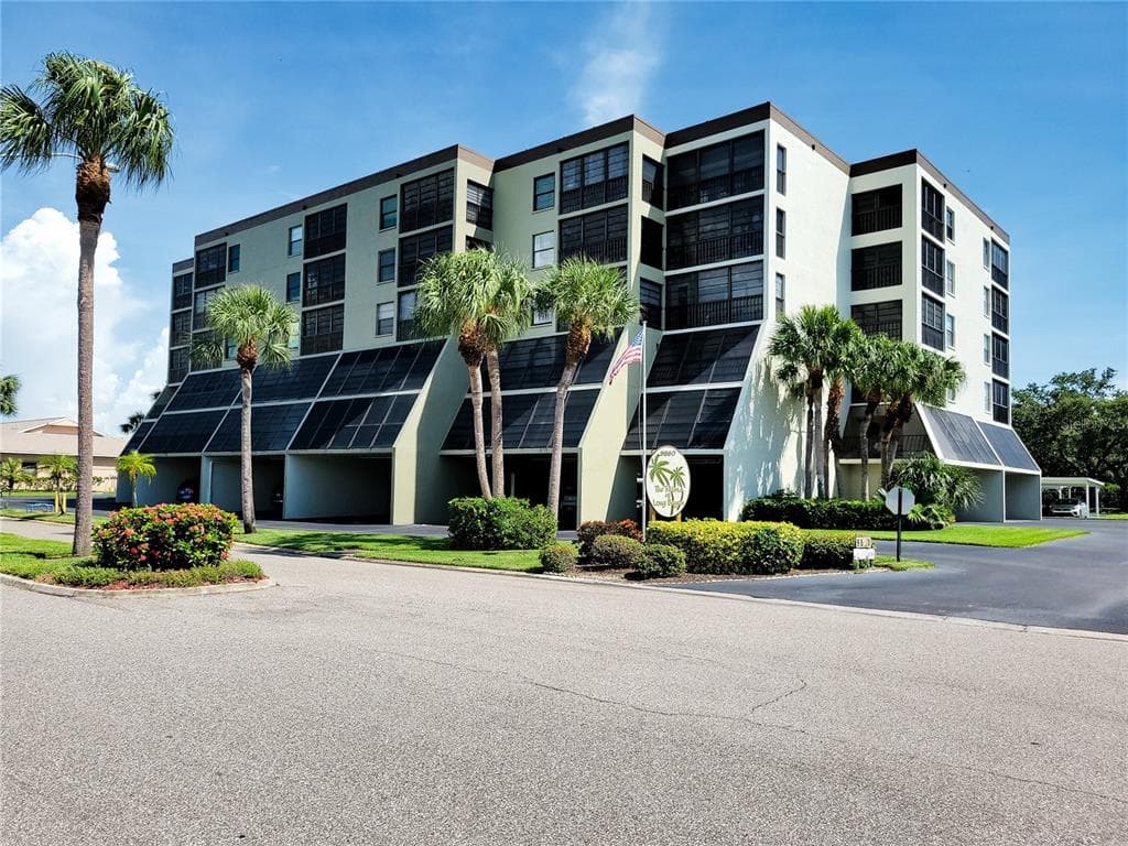 9860 62ND TERRACE N UNIT 1013 ST PETERSBURG, FL 33708