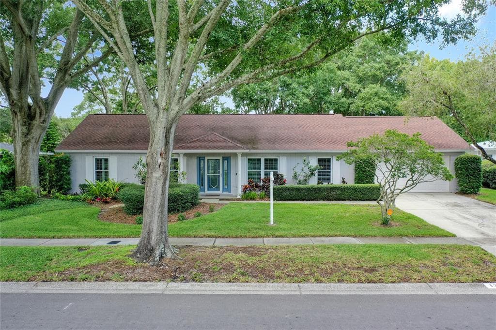 13316 LAKE GEORGE PLACE TAMPA, FL 33618