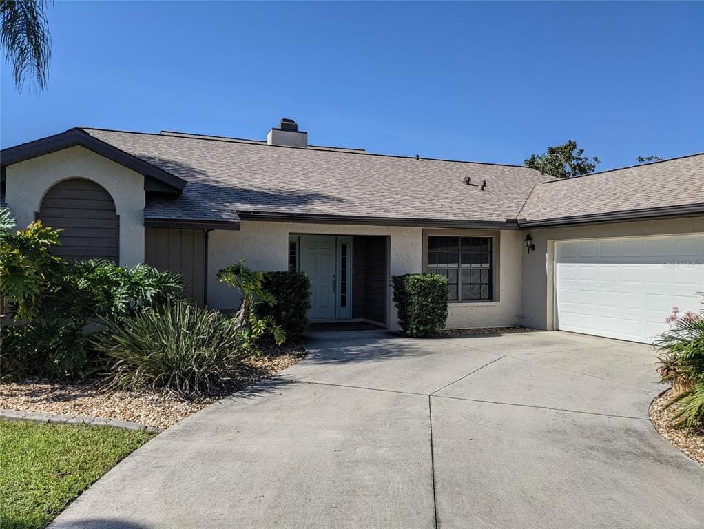 11917 SW KINGSWAY CIRCLE LAKE SUZY, FL 34269
