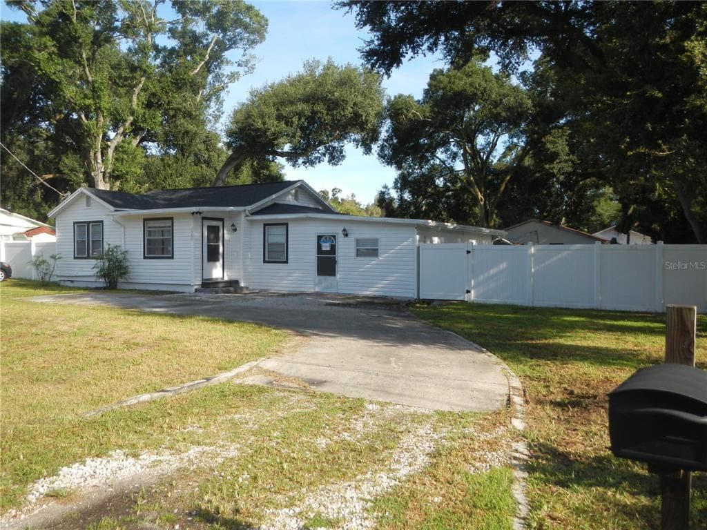 1507 W COMANCHE AVENUE TAMPA, FL 33603