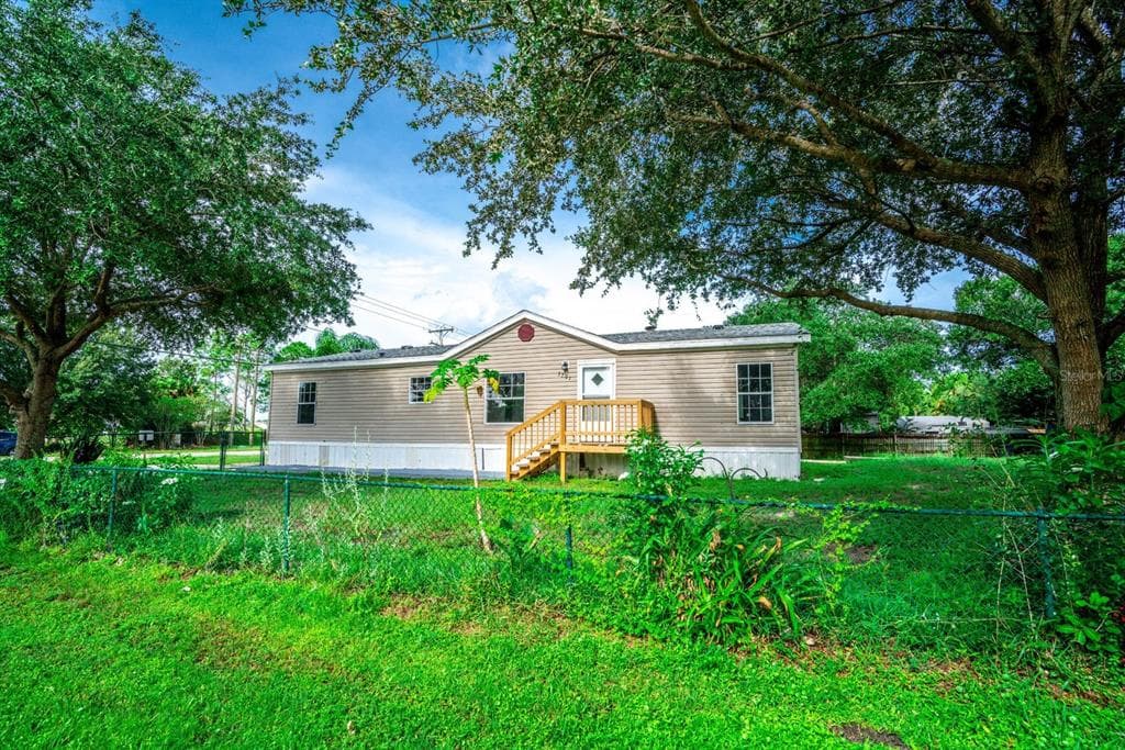 3701 GARON AVENUE RUSKIN, FL 33570