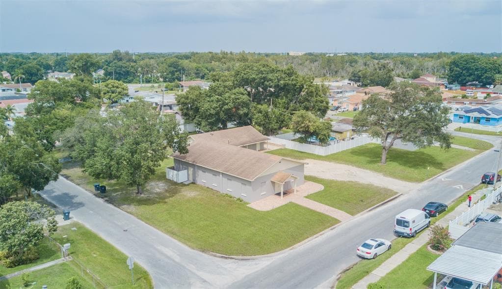4105 W LAMBRIGHT STREET TAMPA, FL 33614