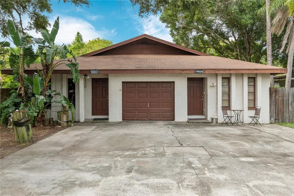 10597 101ST AVENUE SEMINOLE, FL 33772