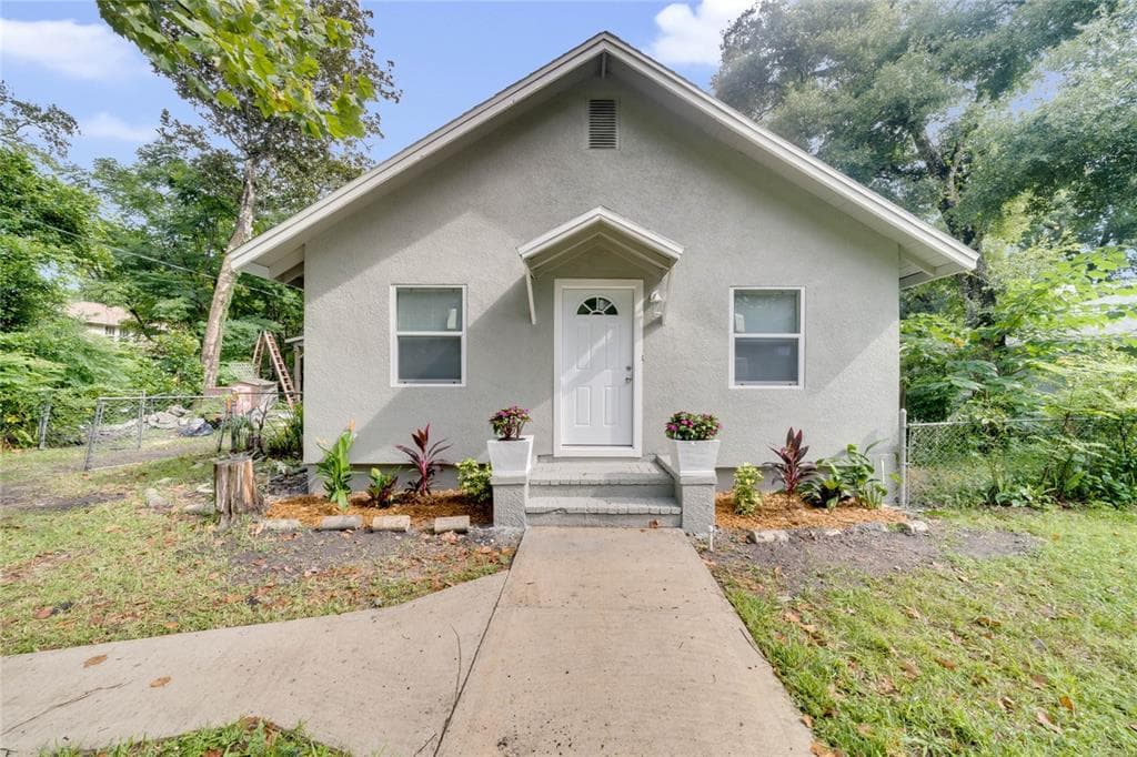 1409 WOOD STREET DELAND, FL 32724