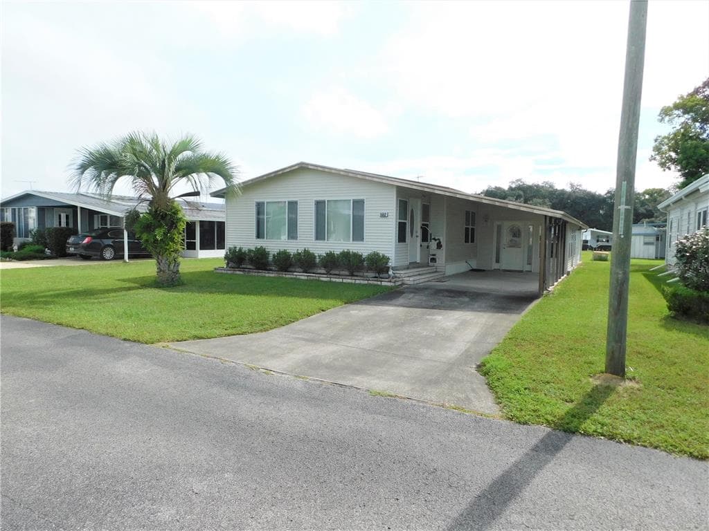 5552 BENTON STREET ZEPHYRHILLS, FL 33542