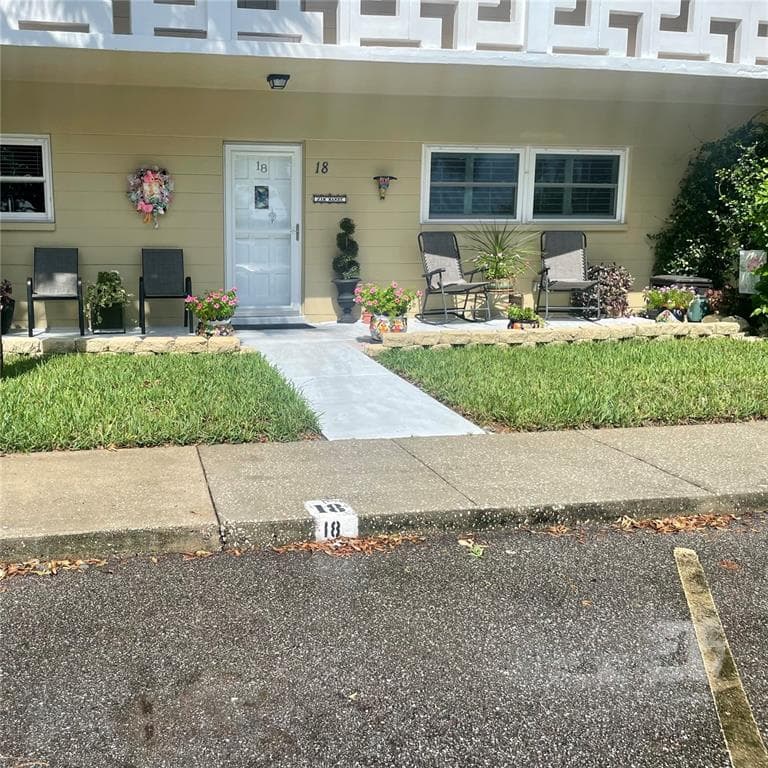 2416 WORLD PARKWAY BOULEVARD UNIT 18 CLEARWATER, FL 33763