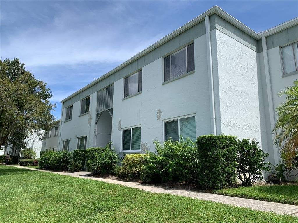 823 N KEENE ROAD UNIT D CLEARWATER, FL 33755