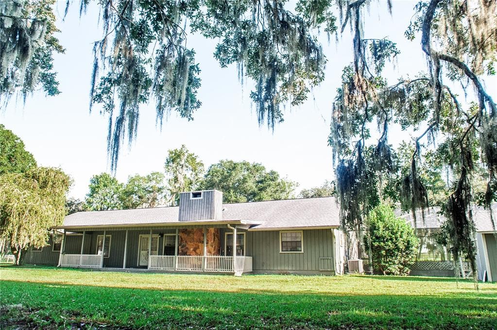 724 OLD WELCOME ROAD LITHIA, FL 33547
