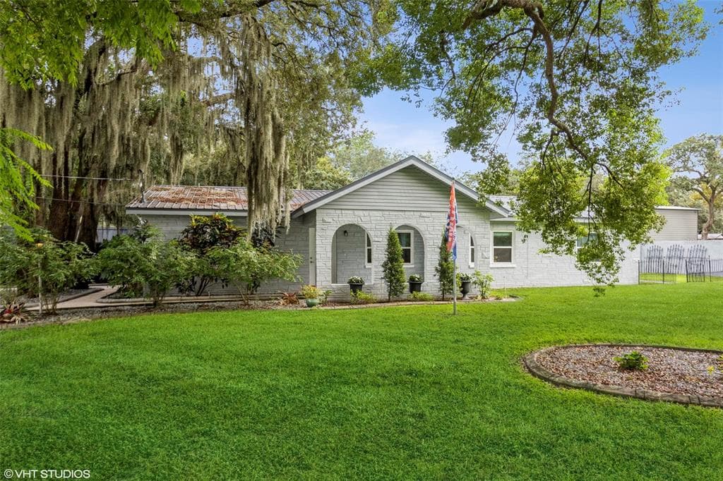 8406 VALRIE LANE RIVERVIEW, FL 33569