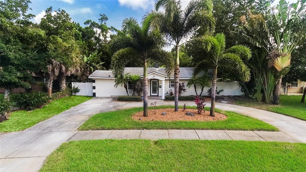 7217 6TH AVENUE N ST PETERSBURG, FL 33710