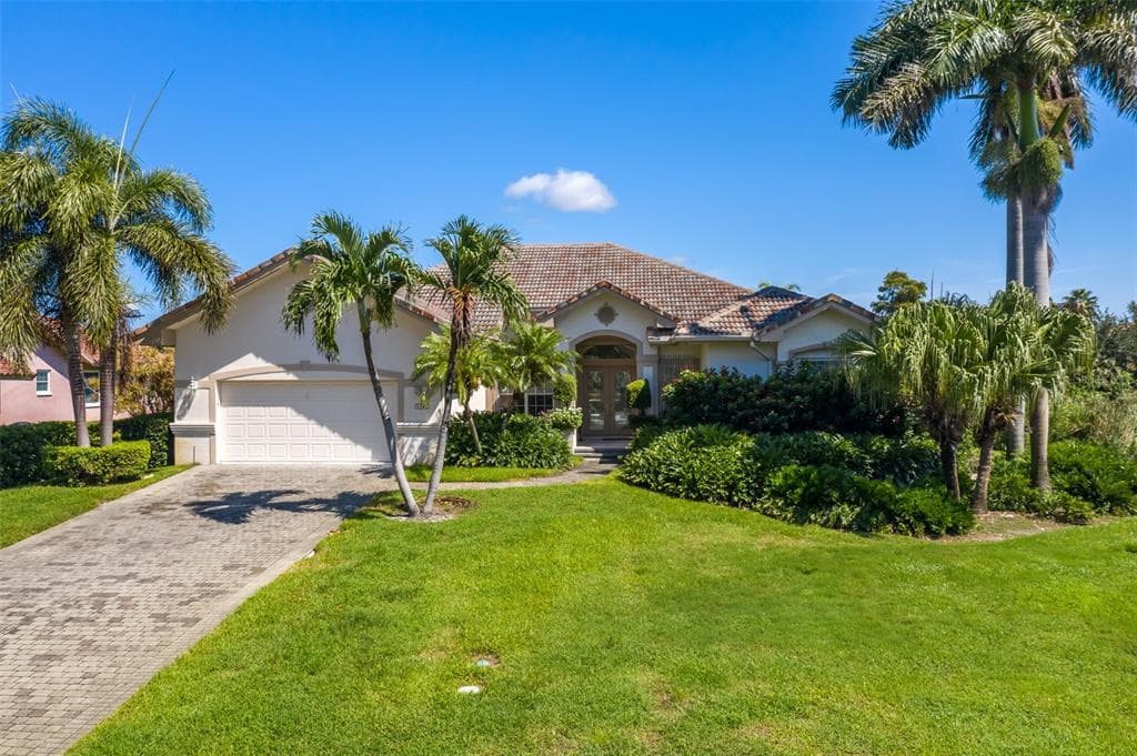 5241 62ND AVENUE S ST PETERSBURG, FL 33715