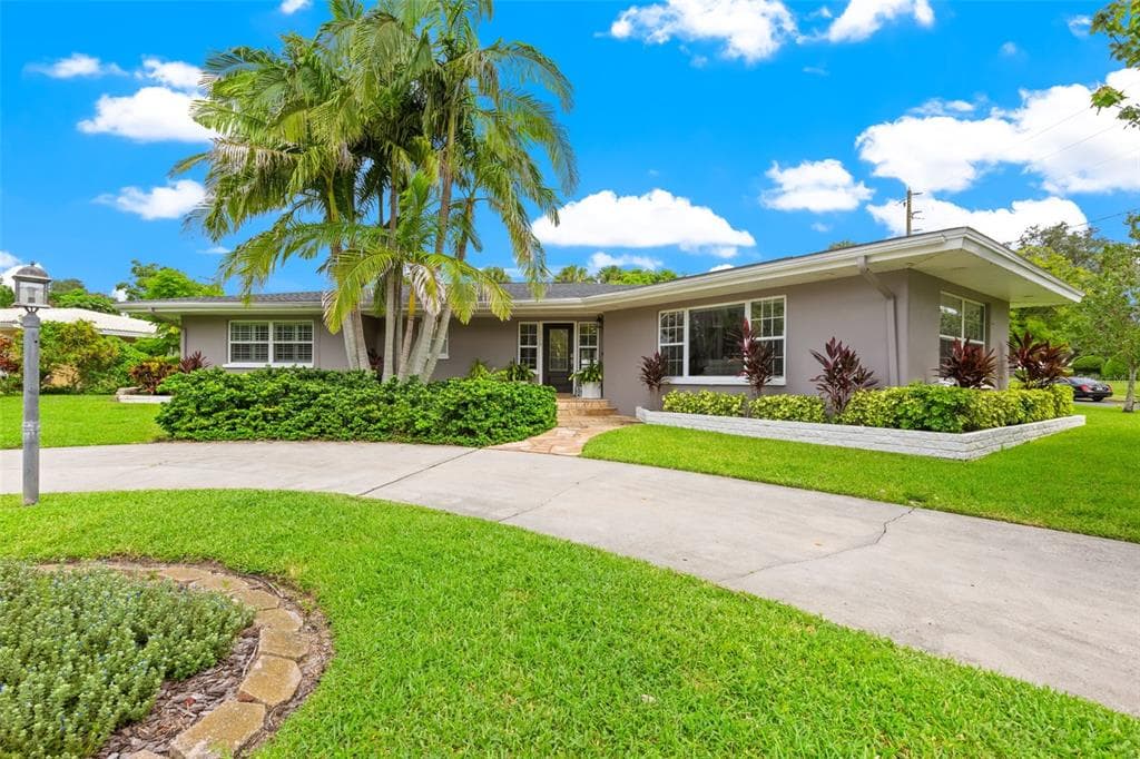 219 ORANGEWOOD LANE LARGO, FL 33770