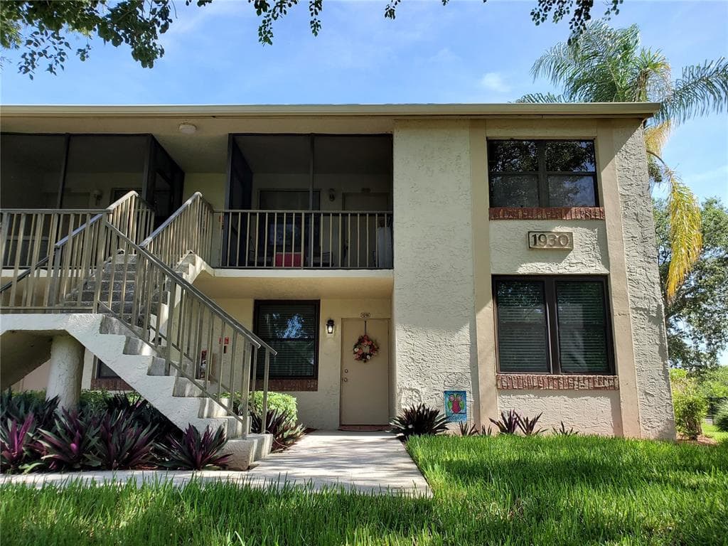 1930 LAUGHING GULL LANE UNIT 1216 CLEARWATER, FL 33762