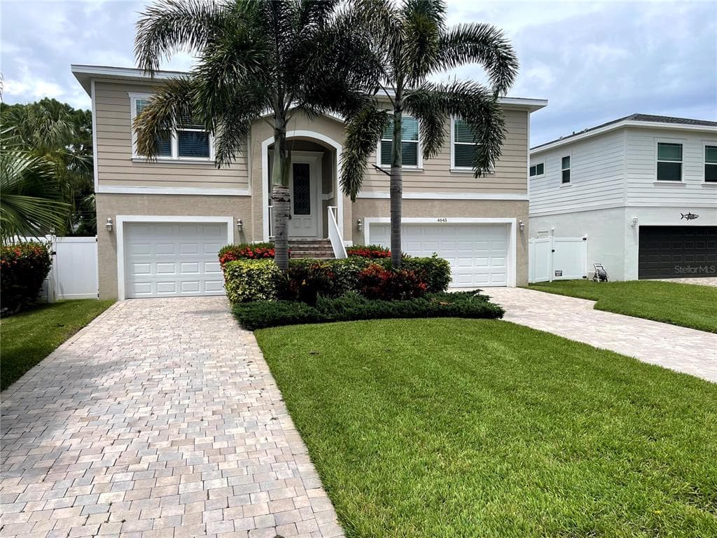 4645 HELENA STREET NE ST PETERSBURG, FL 33703
