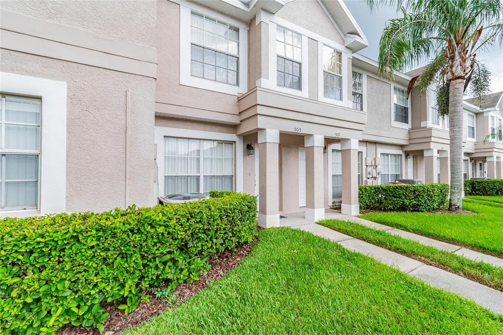 505 KENSINGTON LAKE CIRCLE BRANDON, FL 33511