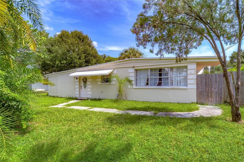 6216 S GRADY AVENUE TAMPA, FL 33616