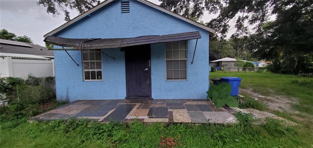 807 HOFFMAN BOULEVARD TAMPA, FL 33612