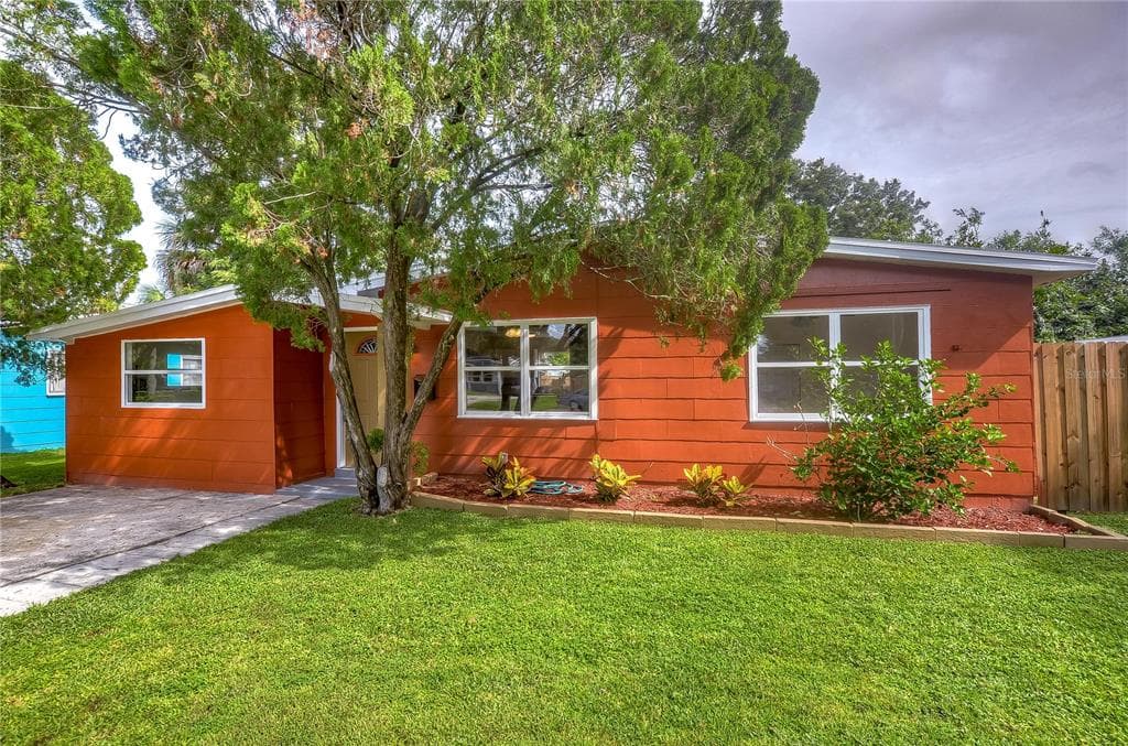 1045 57TH AVENUE N ST PETERSBURG, FL 33703
