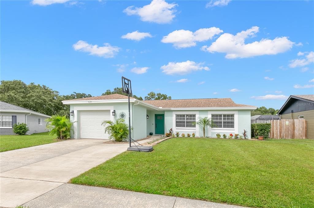 1639 W ORANGECREST AVENUE PALM HARBOR, FL 34683
