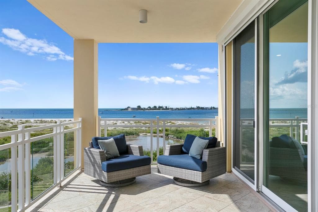 795 COLLANY ROAD UNIT 405 TIERRA VERDE, FL 33715