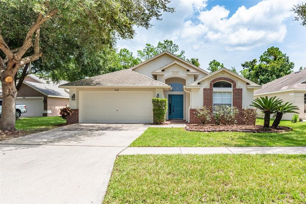 5622 HAWKLAKE ROAD LITHIA, FL 33547