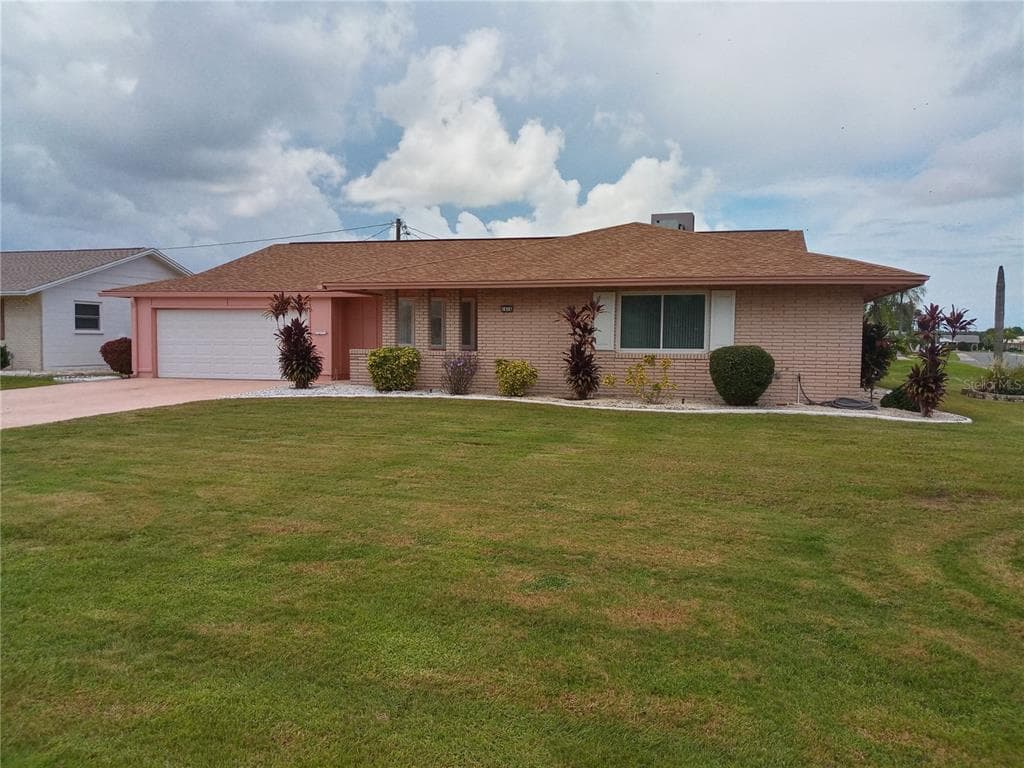 1416 N PEBBLE BEACH BOULEVARD SUN CITY CENTER, FL 33573