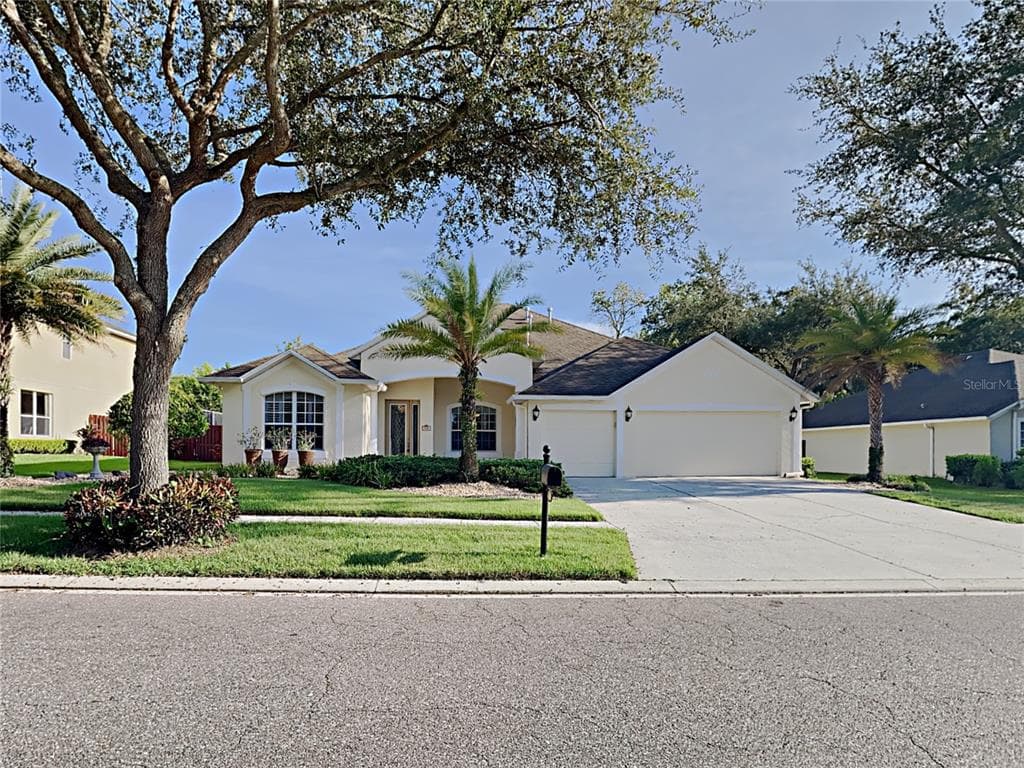 404 APACHE LANE SEFFNER, FL 33584