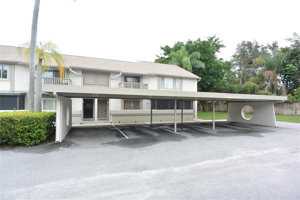 208 BOUGH AVENUE UNIT 208 CLEARWATER, FL 33760