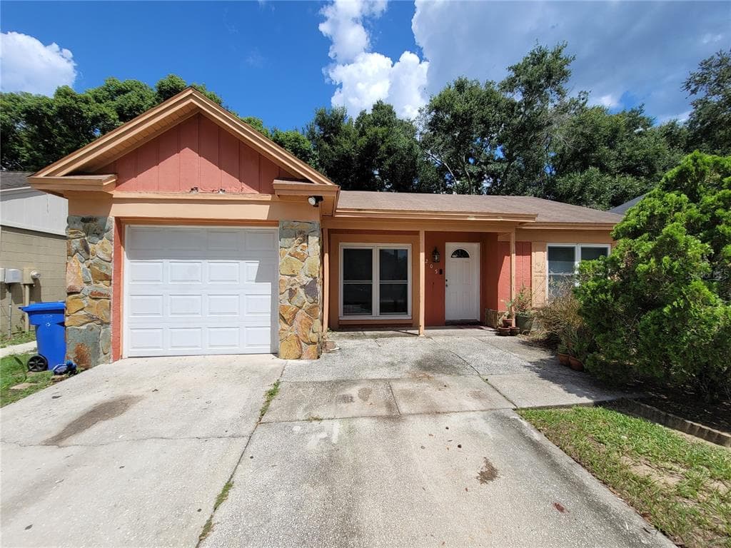 205 REGAL PARK DRIVE VALRICO, FL 33594