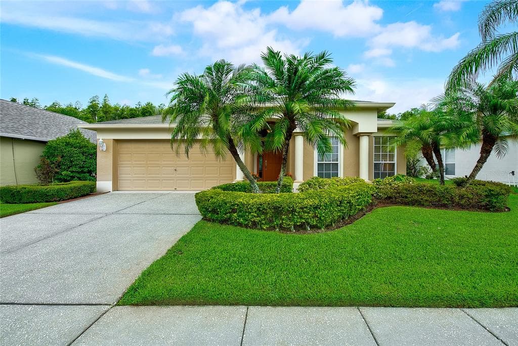 2145 SHELBOURNE COURT WESLEY CHAPEL, FL 33543