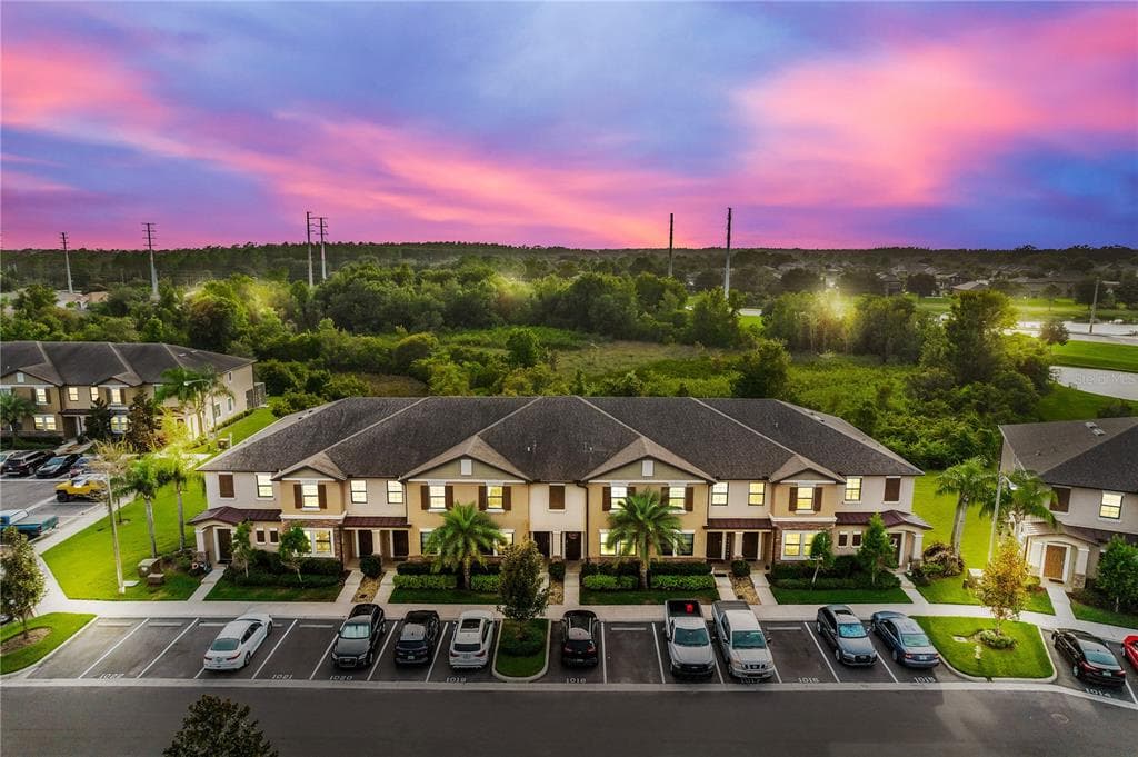 4401 FENNWOOD COURT WESLEY CHAPEL, FL 33543