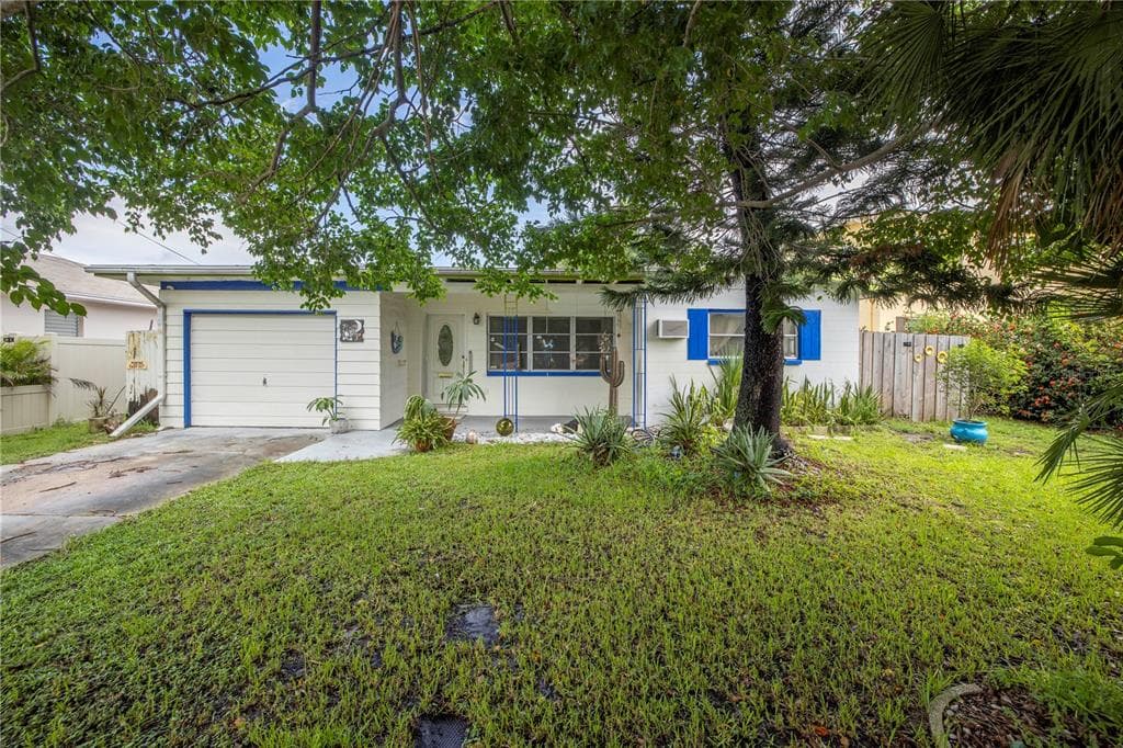 7033 HIBISCUS AVENUE S SOUTH PASADENA, FL 33707