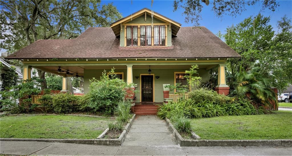 120 W COMANCHE AVENUE TAMPA, FL 33604