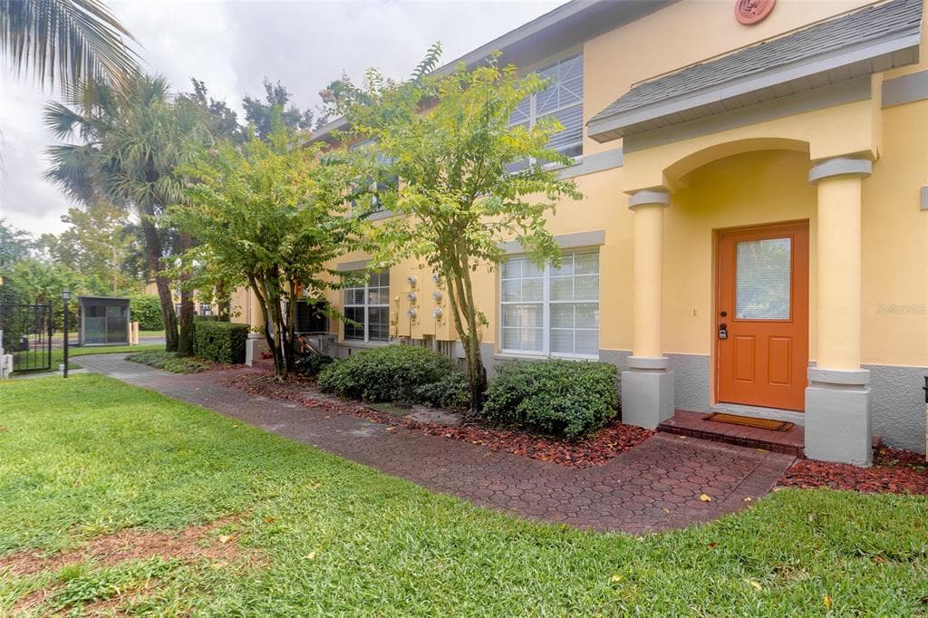 104 COQUINA BAY DRIVE ST PETERSBURG, FL 33705