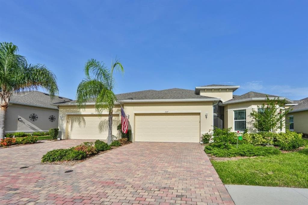 727 CHIPPER DRIVE SUN CITY CENTER, FL 33573
