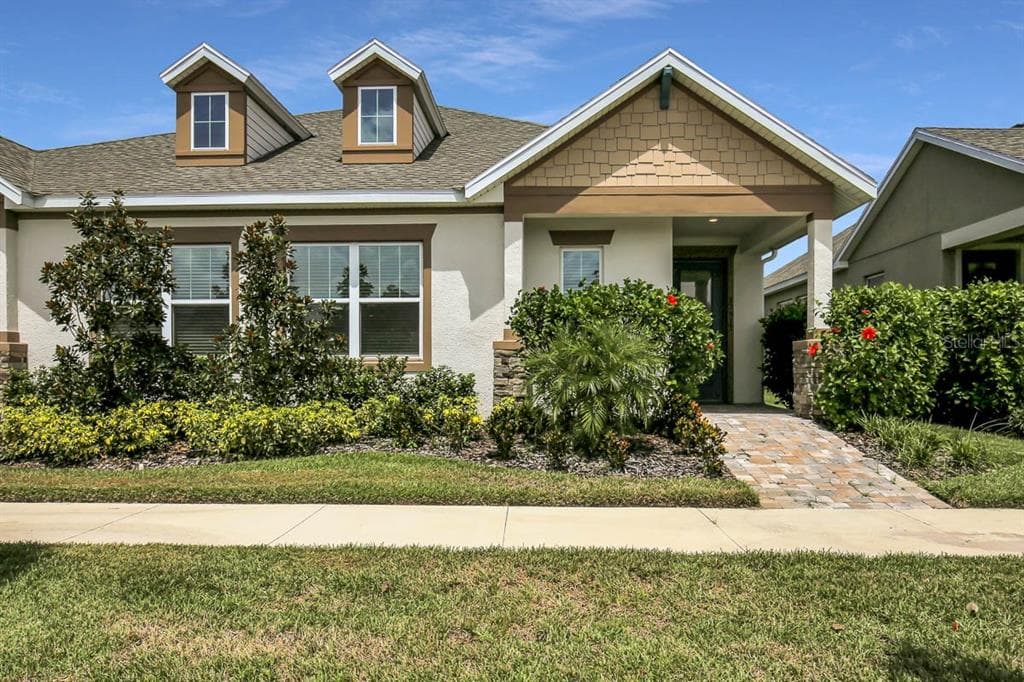 13912 KINGFISHER GLEN DRIVE LITHIA, FL 33547