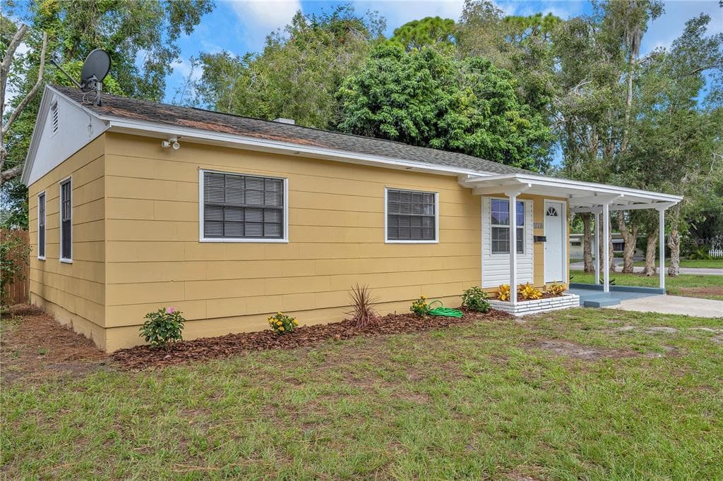 8230 6TH STREET N ST PETERSBURG, FL 33702