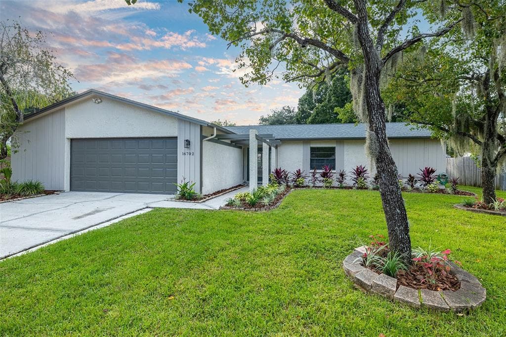 16702 NORWOOD DRIVE TAMPA, FL 33624