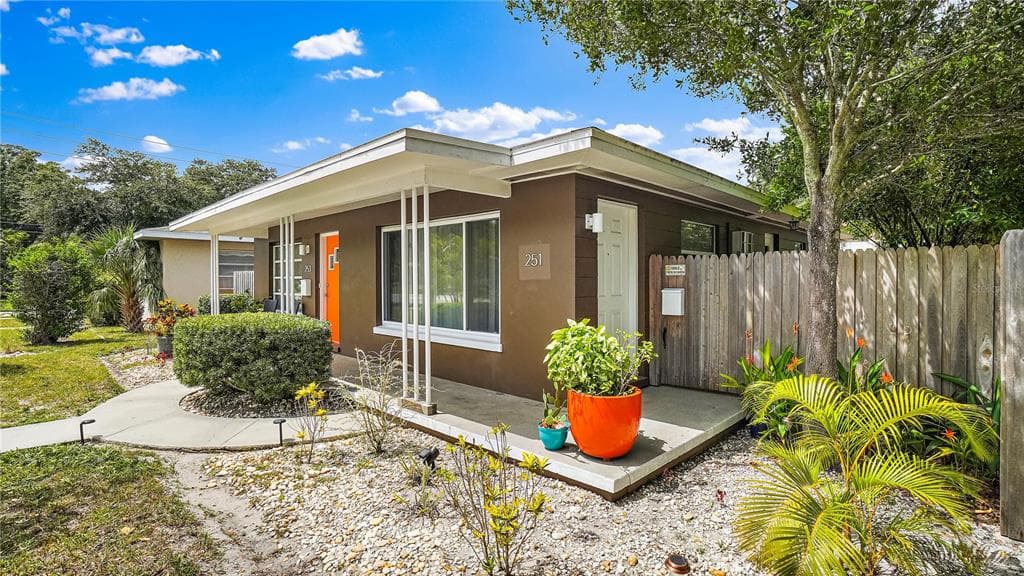 251 22ND AVENUE S ST PETERSBURG, FL 33705