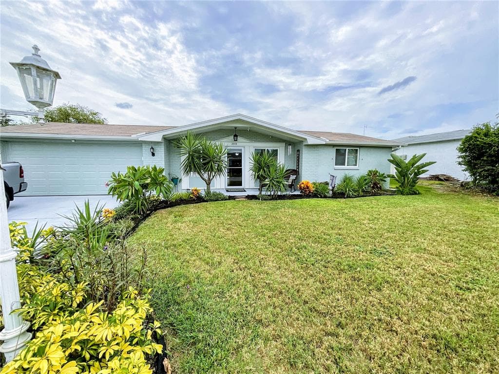 3519 WARBLER DRIVE NEW PORT RICHEY, FL 34652