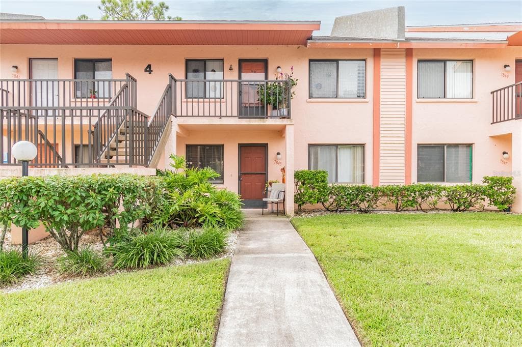 7843 EAGLE CREEK DRIVE UNIT 7409 SARASOTA, FL 34243